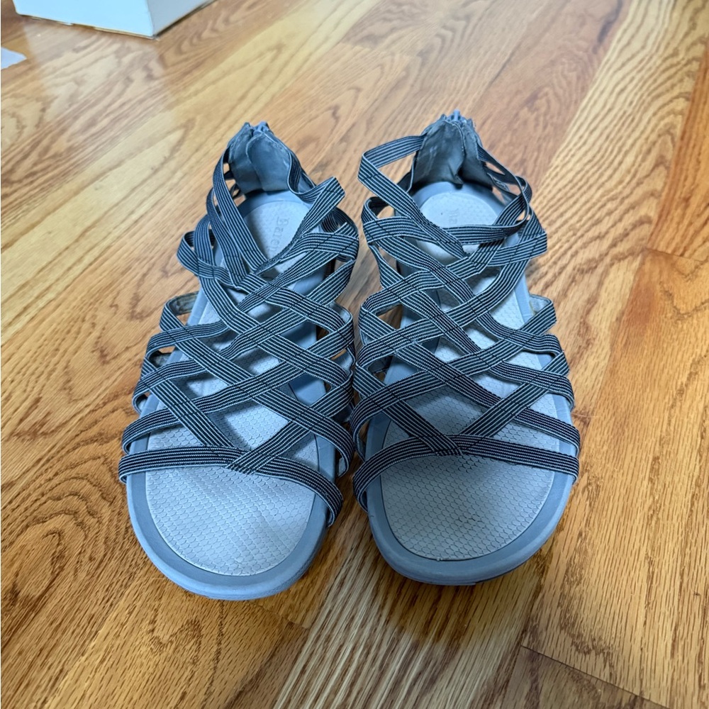 BareTraps Women's Black & Gray Strappy Sandals